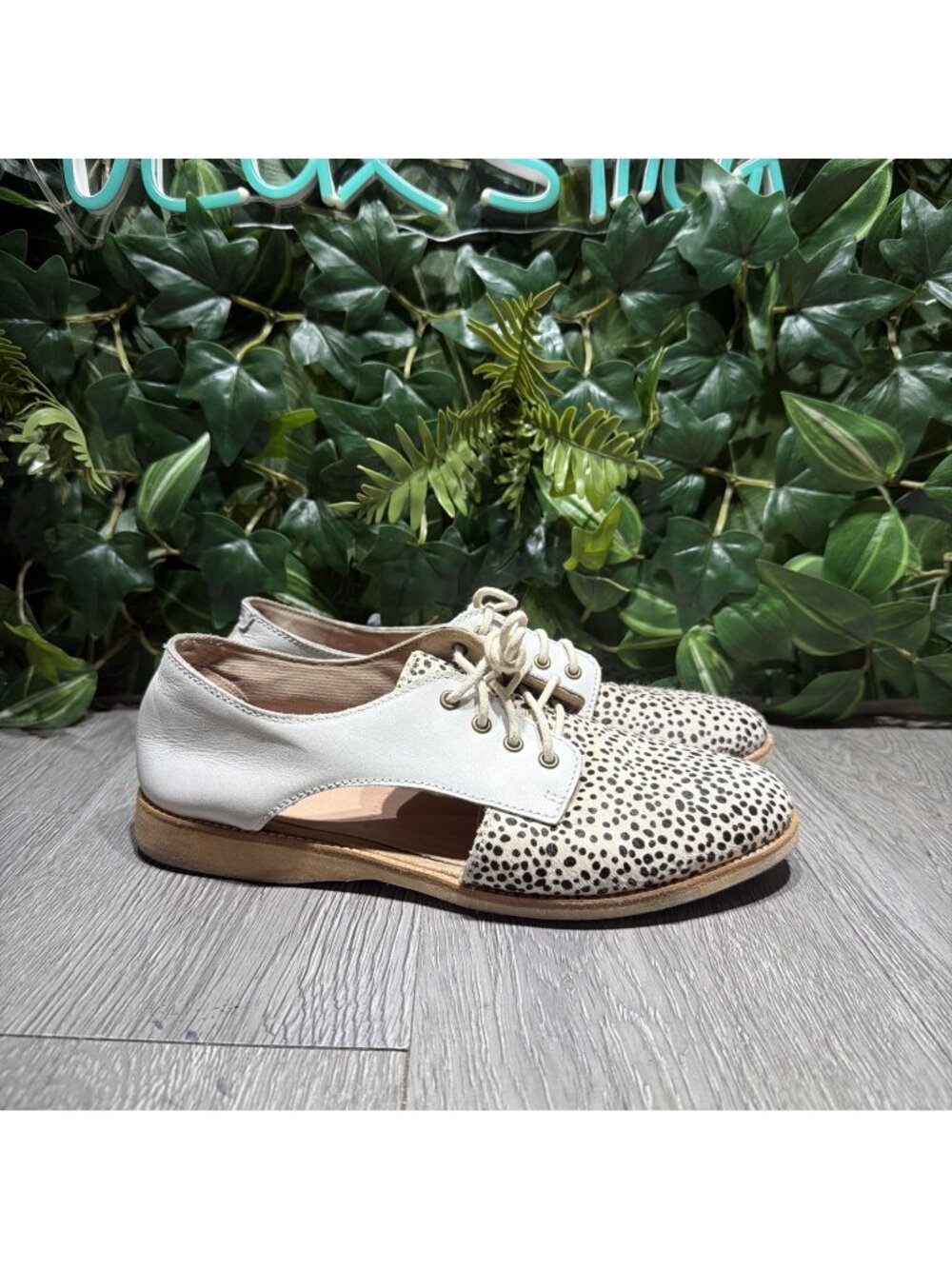 Rollie Nation Sidecut Pony Hair Beige Oxford Polka Dot Womens U.S 38